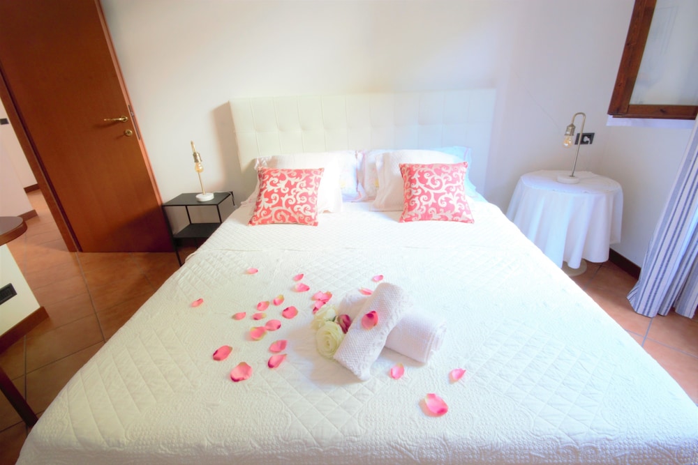 Pognana Luxury Apartment n.1 - 7 people view 5