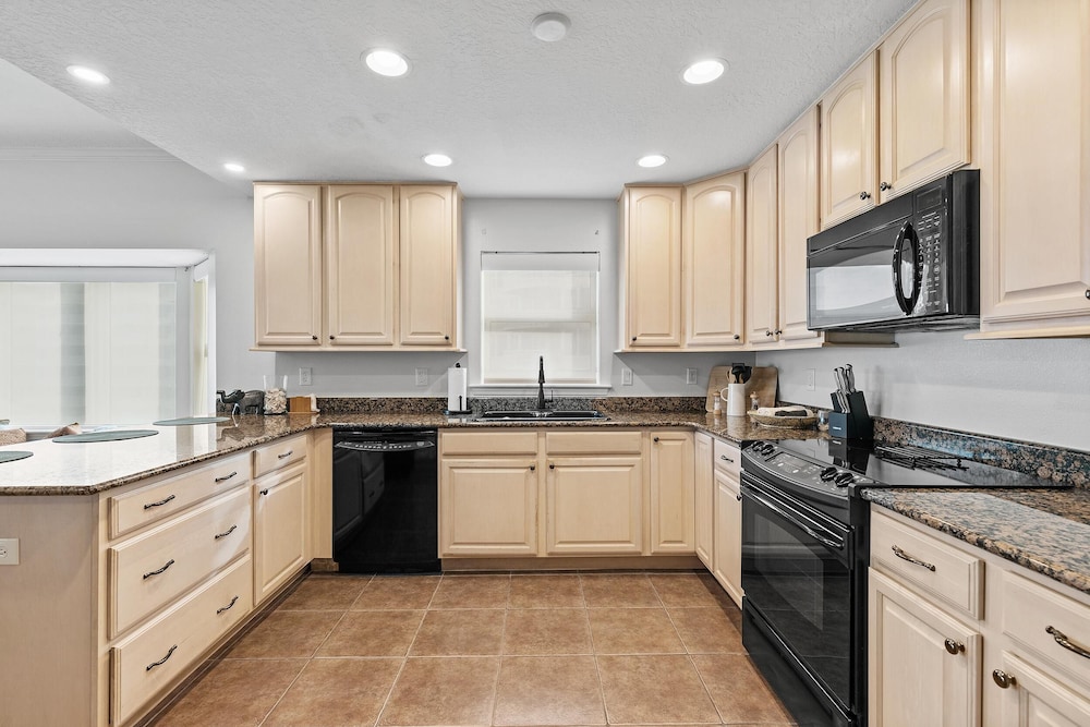 Atlantic Villas 402