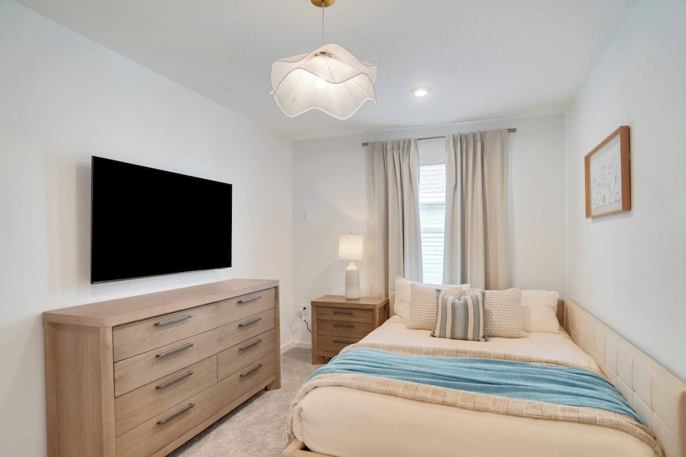 Luxury 7BR Villa, Pool, Spa & Game Room