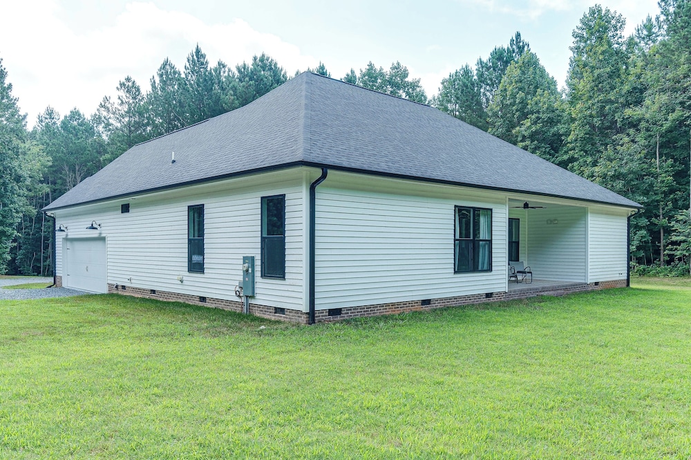 Secluded 18-acre Retreat in Staley w/ Game Room