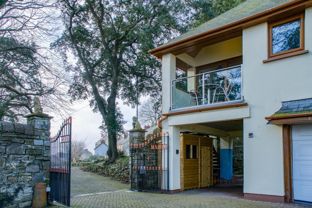 Marina House Annex - 1 Bedroom - Neyland