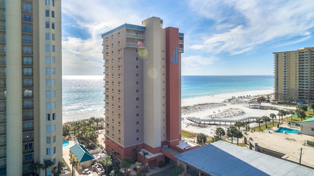 Destin Towers 113 2 Bedroom Condo