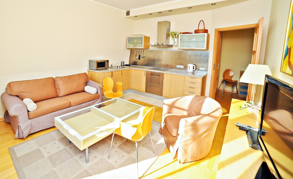 Grand Apartments