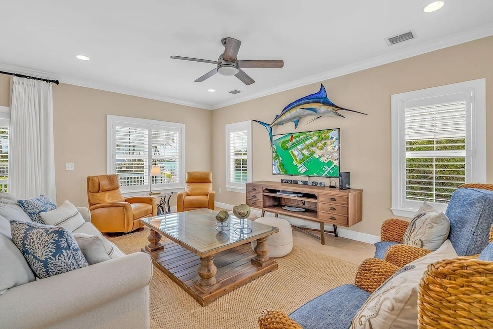 The Point At Coral Lagoon, Rare End Of Canal Villa 3 Bedroom Townhouse