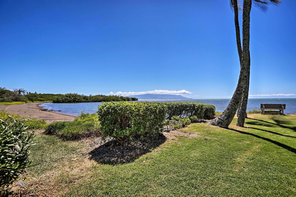 Molokai Vacations - High-end Resort Condo Nestled on Molokai Shoreline - Property Image 1