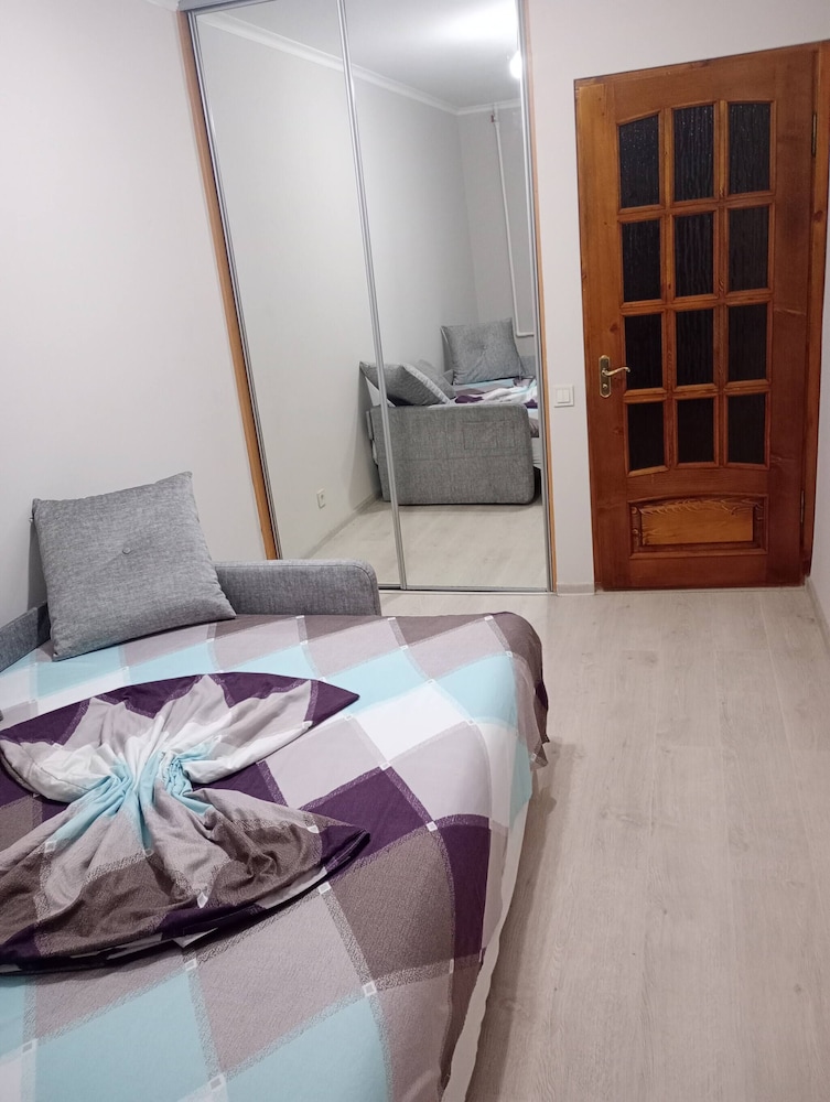 Peaceful Chișinău Retreat With Central Heating & Private Entrance