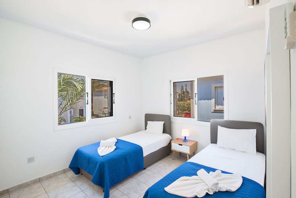 Protaras Fig Tree Bay Villa Jv4 view 2