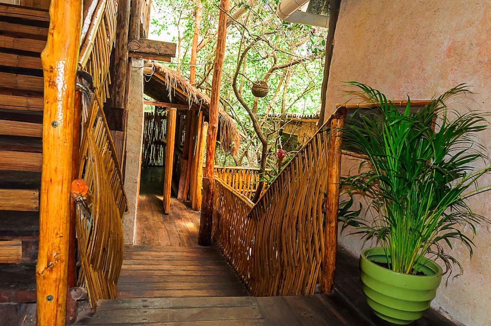 Cancun Vacations - Bambu Gran Palas Hostel Party - Property Image 25