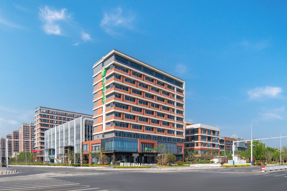 Holiday Inn Express Qingdao City Balcony by IHG