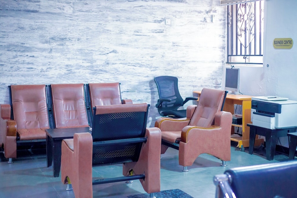 Heroes Luxury Apartments and Suites