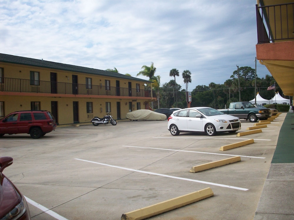 All Suite Motel
