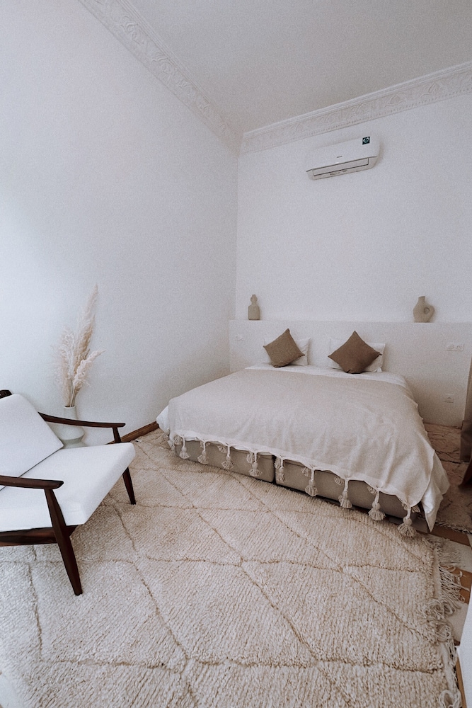 Riad Solila