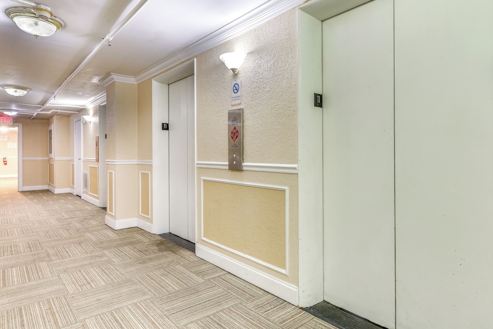 Downtown Studio w/ City Views in Jacksonville!