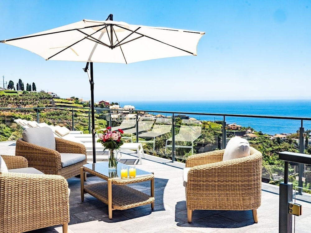 Quinta Girassol by Our Madeira