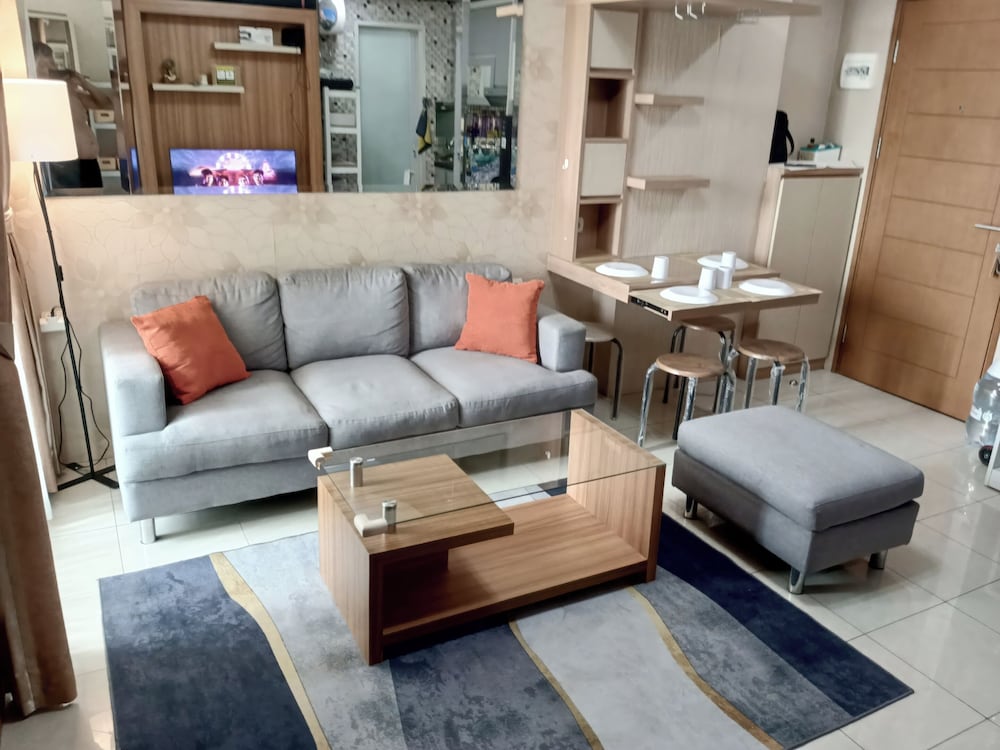 Genius Jakarta - Gading Greenhill Apt