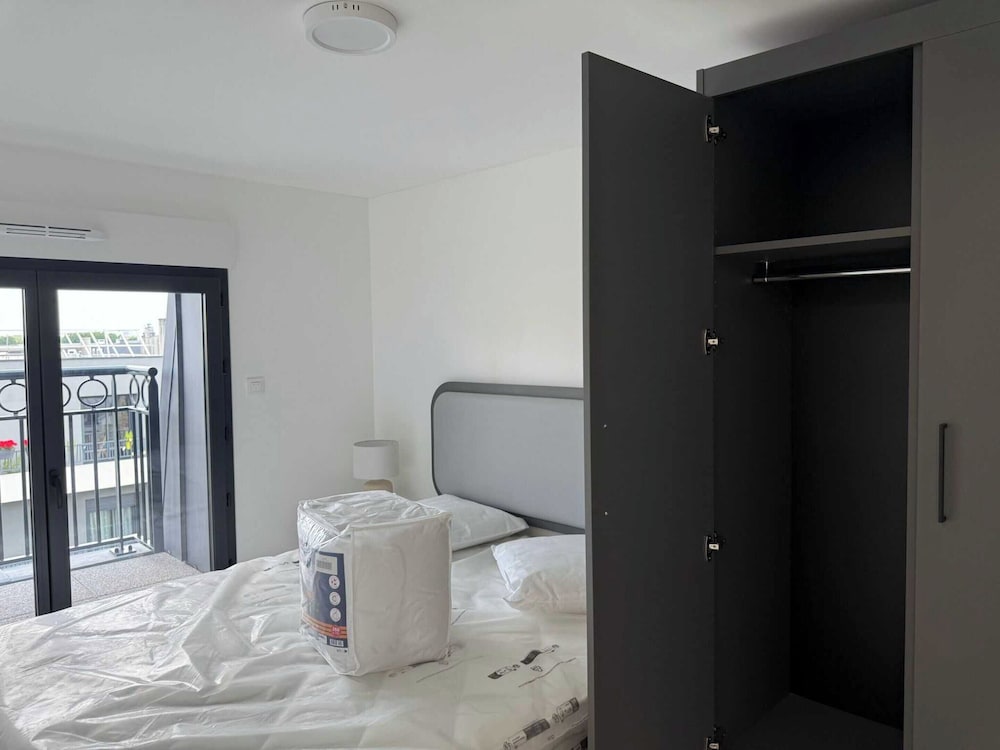 Charming Appt - 3bdr/8p - Near Paris & La Defense