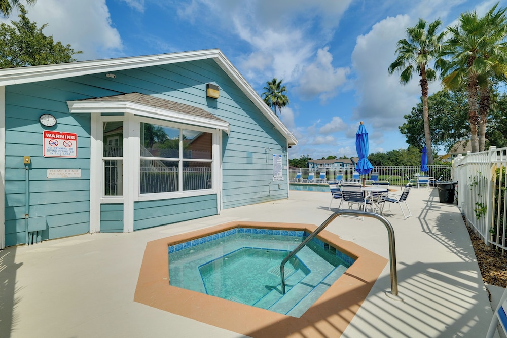 5 Mi to Wdw: Resort-style Condo w/ Pool Access