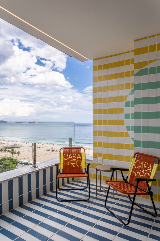 Sea View and Balcony With Bathtub Q18