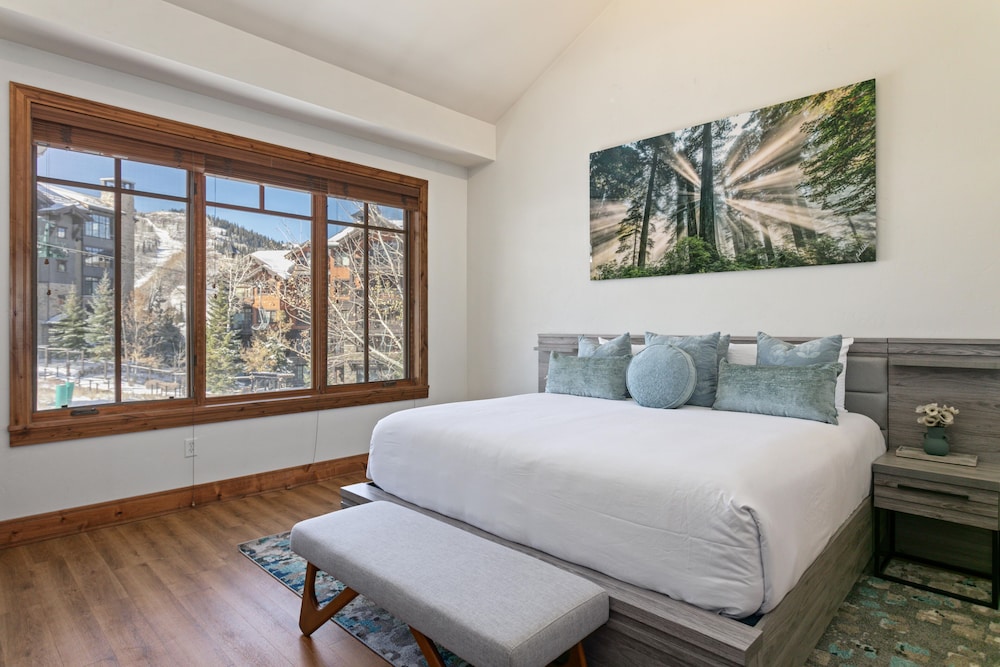 302 - Three Bedroom Shooting Star 3 Condo