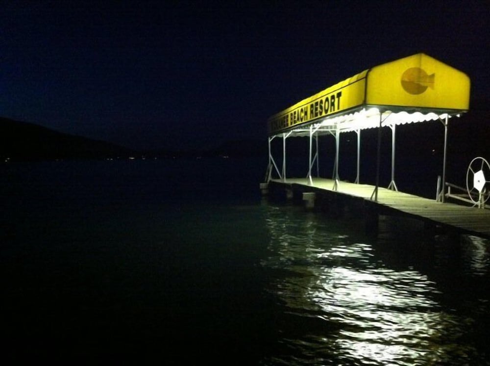 Kokanee Beach Resort Motel