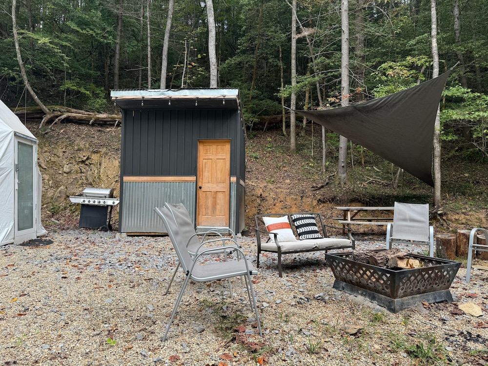 The Perch Glamping by Rafting