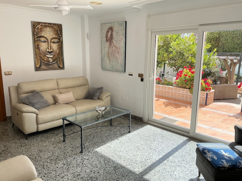 Large Villa Private Pool and Garden Near Beach