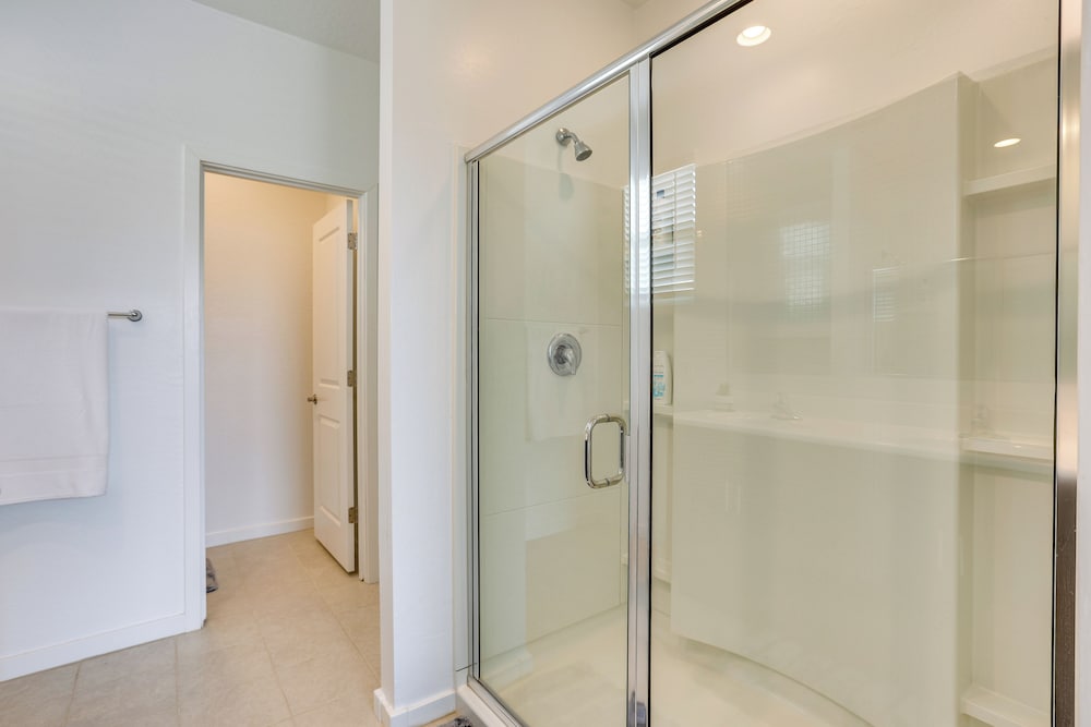 10 Mi to Dtwn Phoenix: Chic Family Home