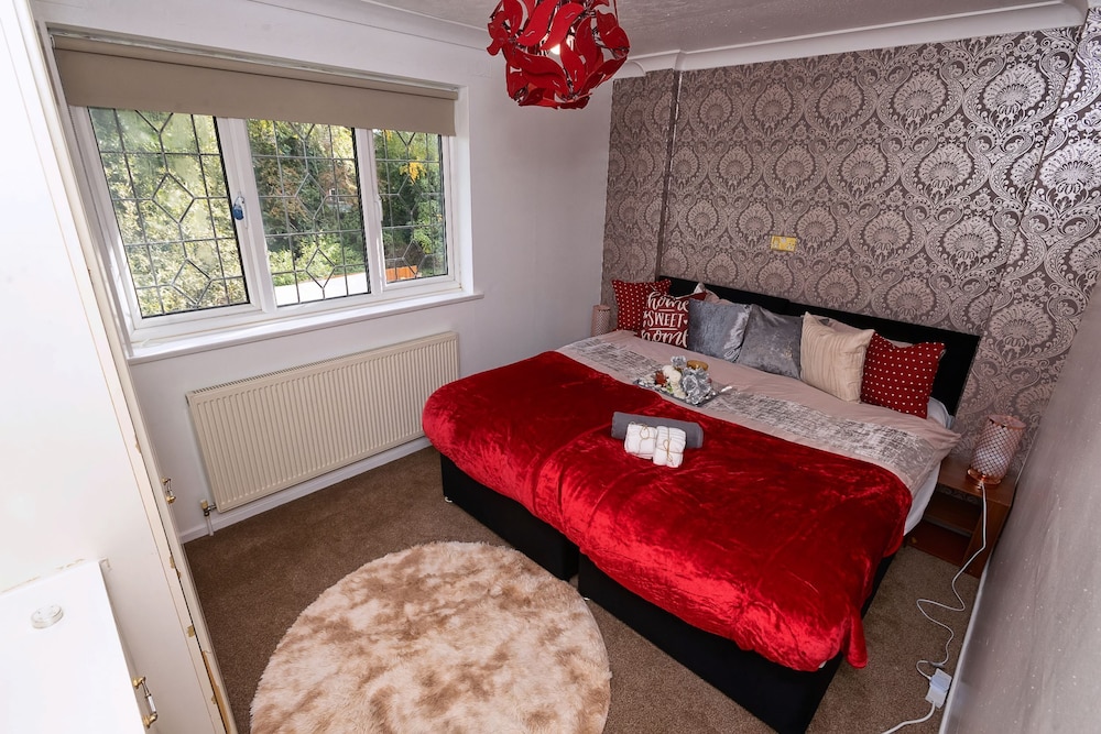 25 Mins to CL! London Amazing 2bedhome Sleeps 1-5