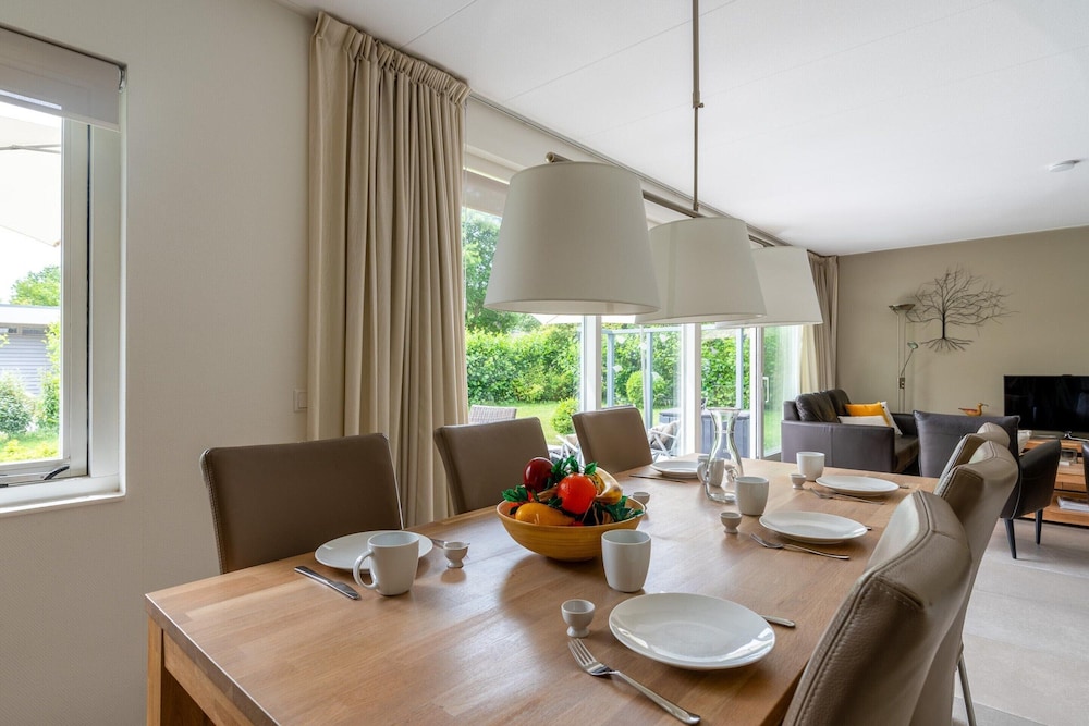 Tastefully Furnished Country House for 6 People
