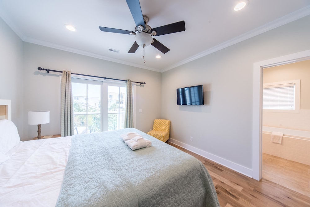 E Ashley A 121 4 Bedroom Holiday Home By My Ocean Rentals