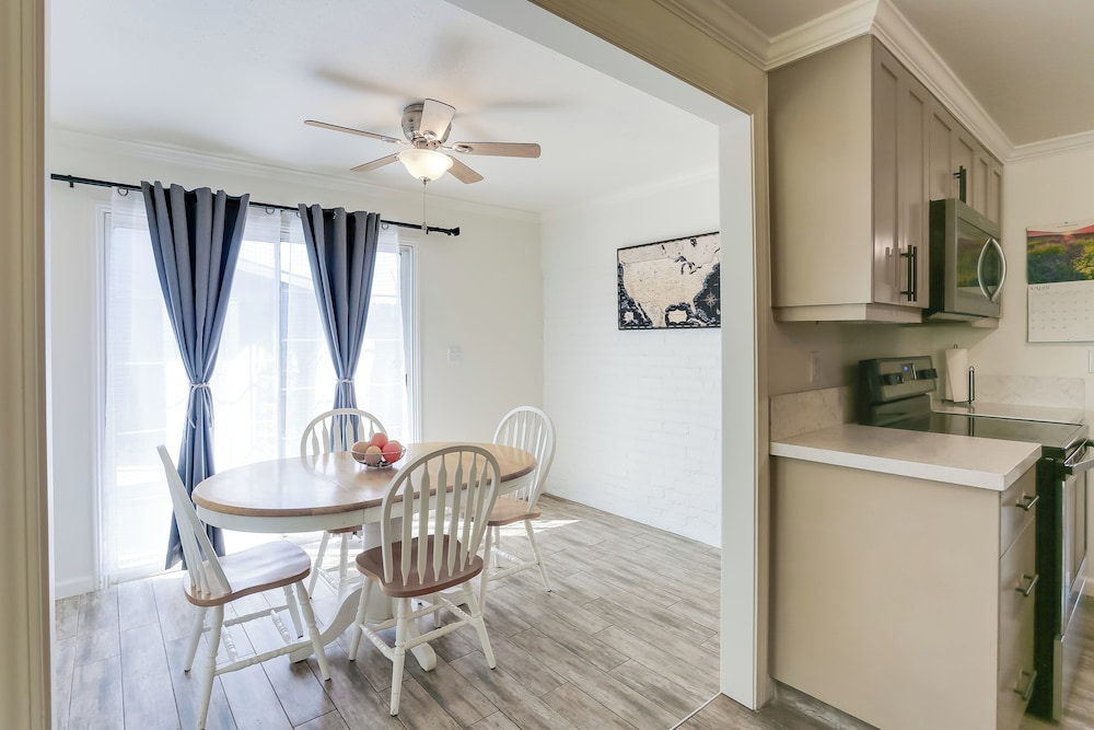 Mtn-view Home w/ Patio & Grill in Woodlake