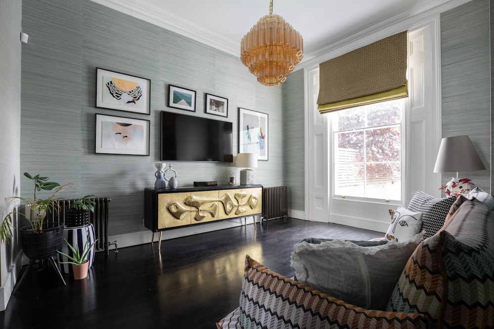 Westbourne Park Road XVI by Onefinestay