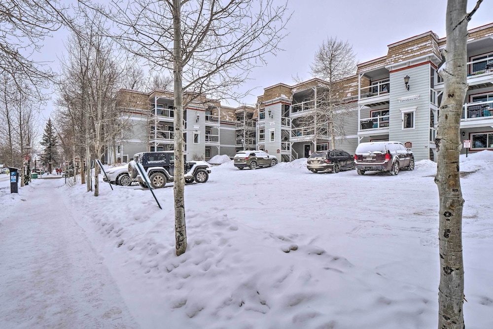 Walk to Lifts: Main Street Breck Condo w/ Mtn View view 4