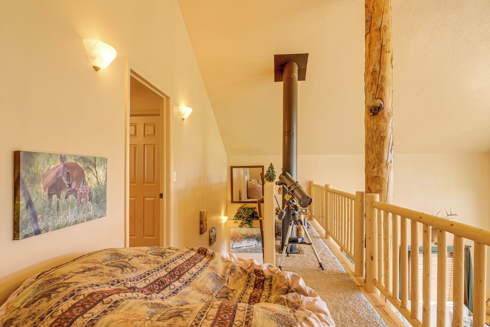 Luxe Cabin Retreat, Near Bryce & Zion Nat'l Parks!