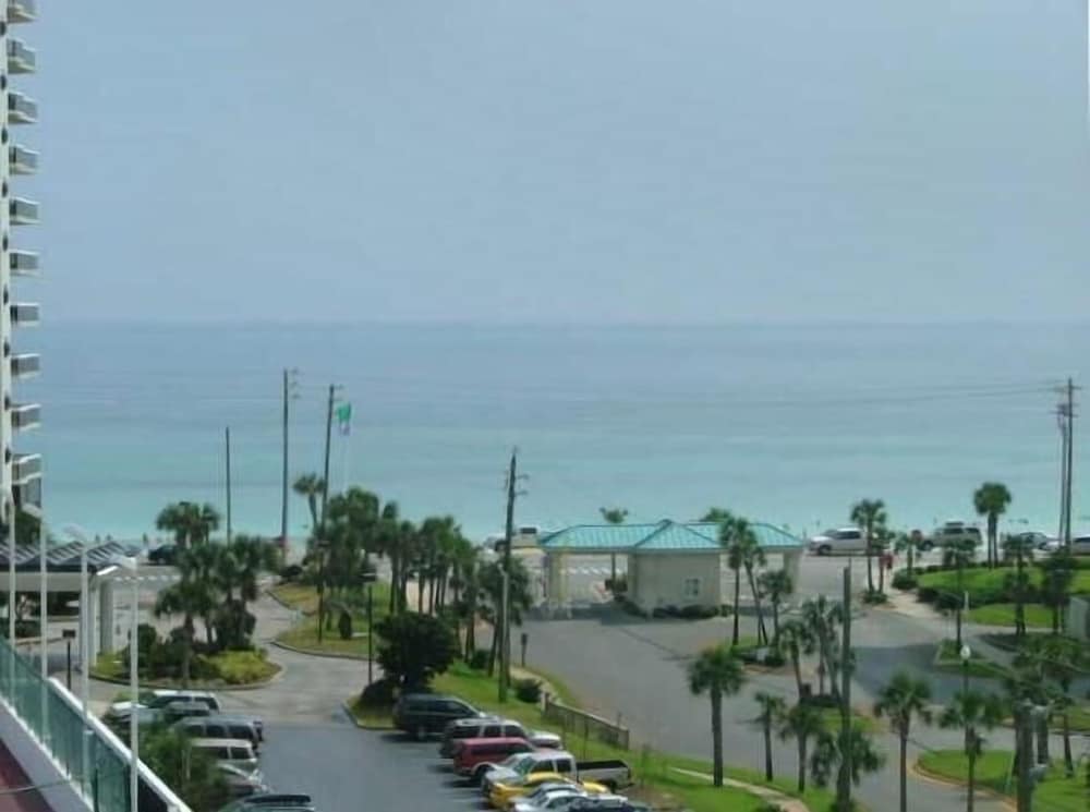 Ariel Dunes I 3 Bedroom Apartment by BnD