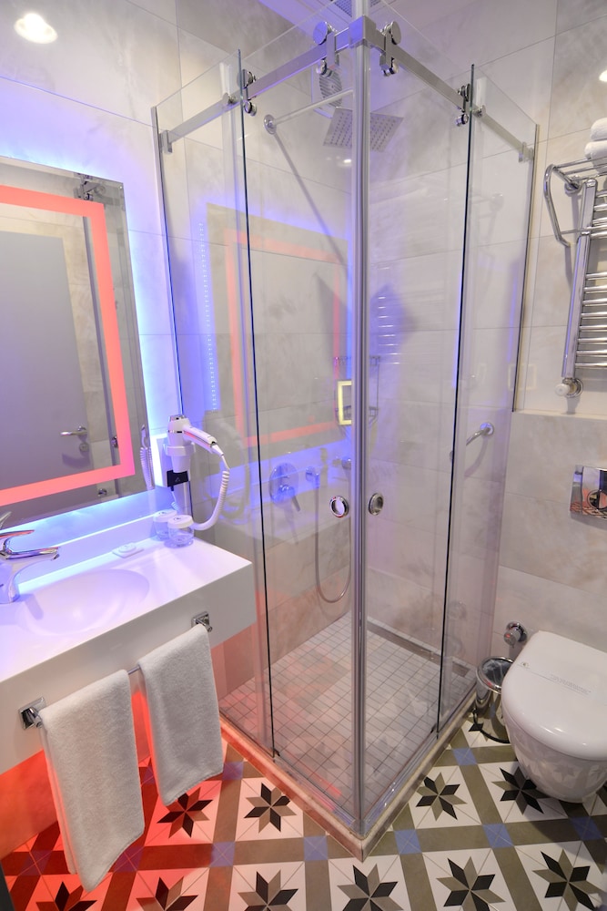 Pera Luna Residence - Özel Sınıf - Image 62