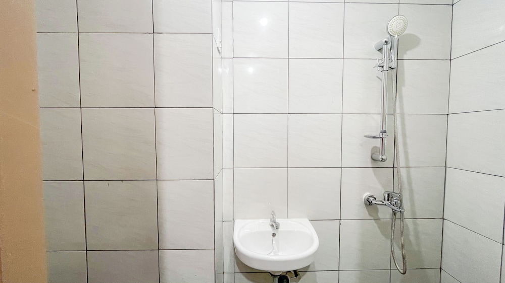 Simple Look Studio (No Kitchen) At Bandaraya - Tallasa City Makassar Apartment