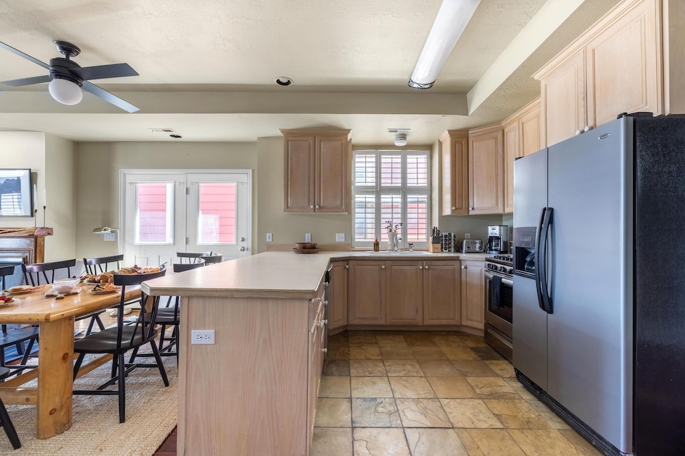 Silver Star by Avantstay Ideal Park City Location Close to Slopes Hot Tub
