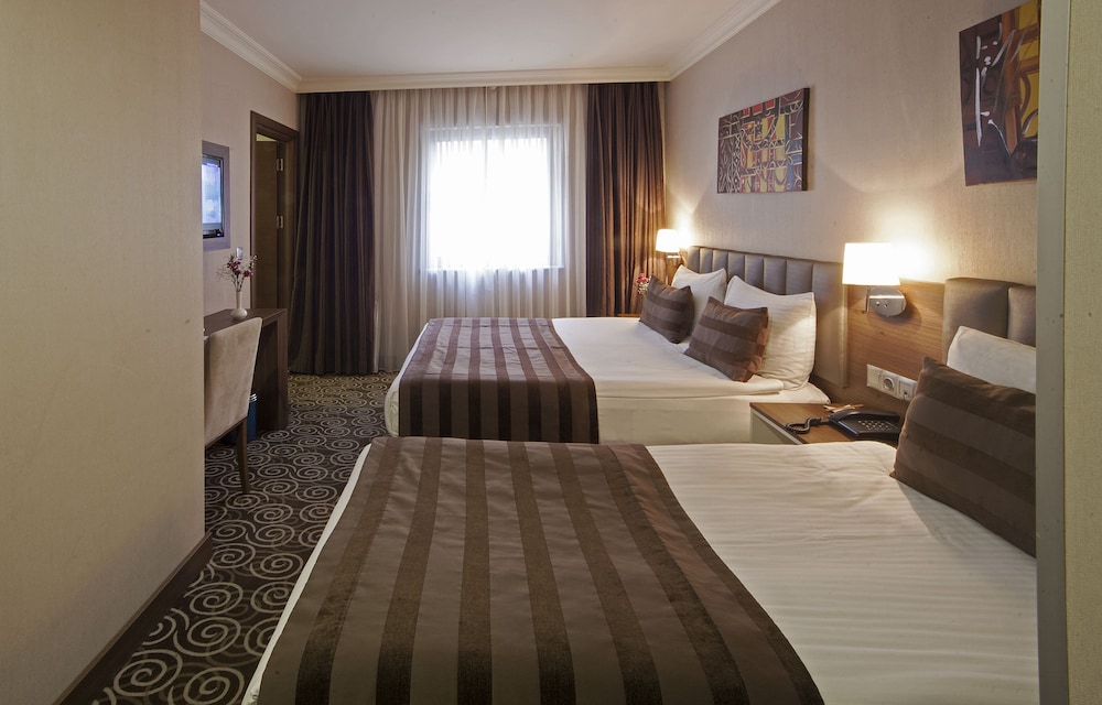 Delta Hotel Istanbul - Image 15