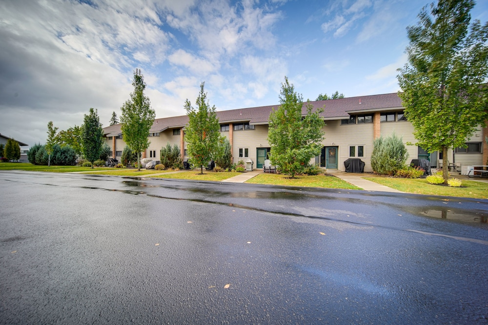 Lakeside Retreat in Dewittville w/ Pool Access! view 3