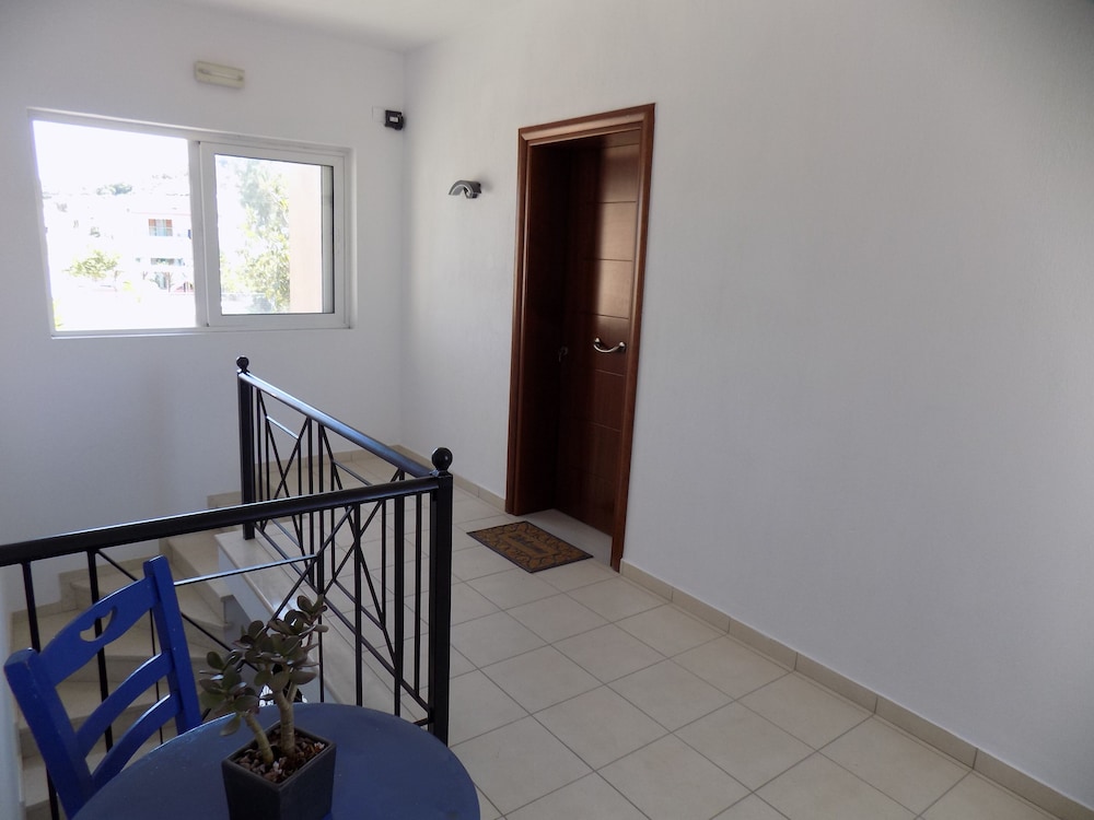 Central Cute 2Bd Balcony apt in Skiathos