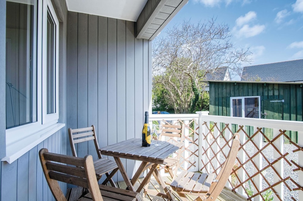 Skomer Lodge - 2 Bedroom Lodge - Manorbier