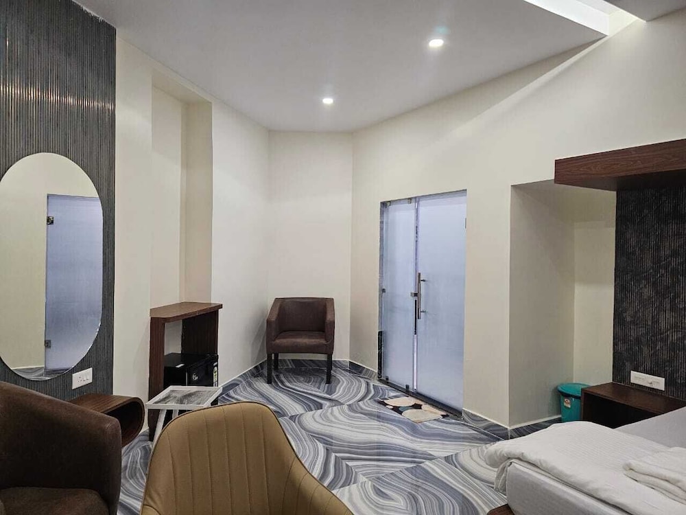 Jowar Hoter & Resort
