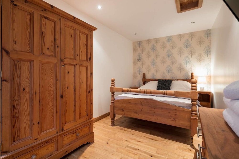 Luxury 1bedroom Lodge in Prestwich view 5