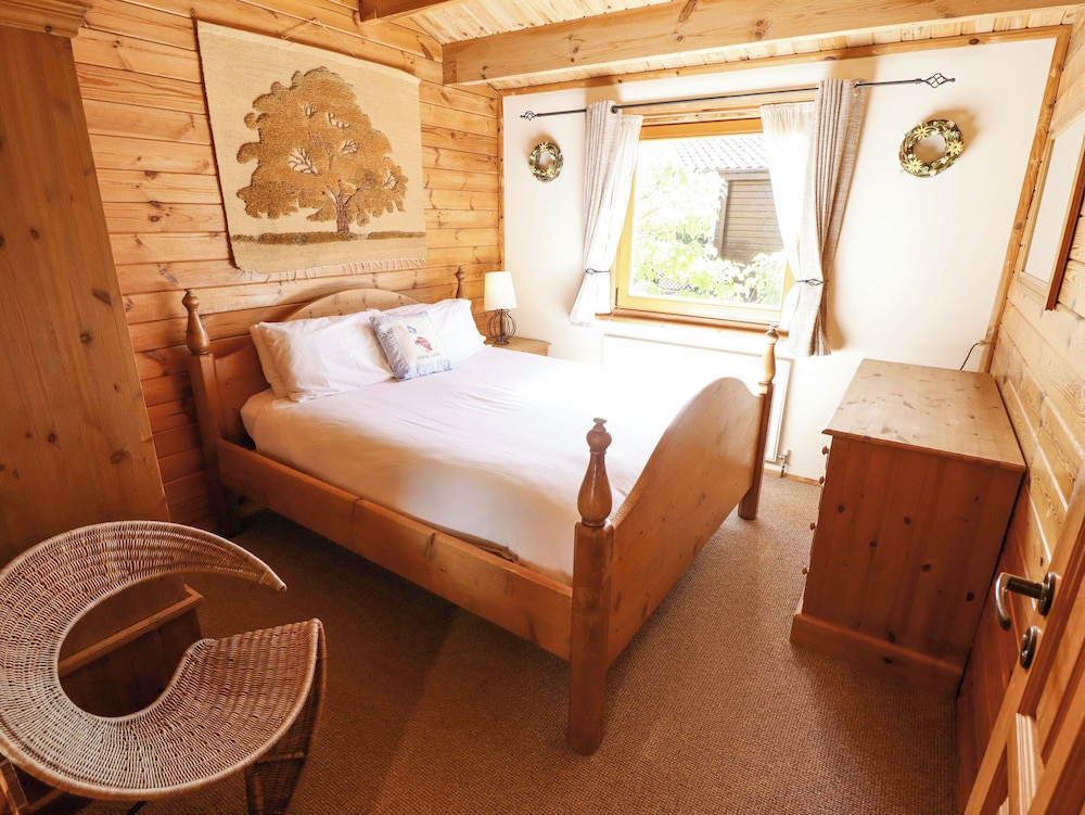 Jemima Lodge