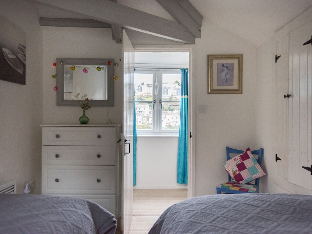 Thimble Cottage view 3