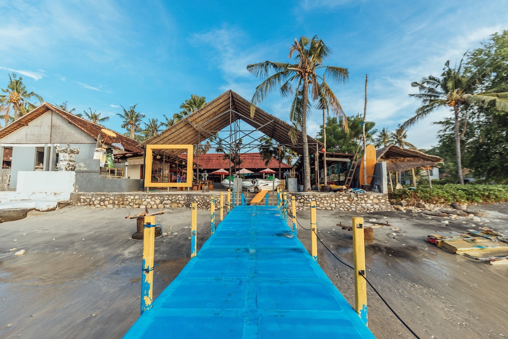 Semaya One Beach Guesthouse