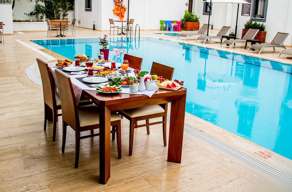 Modern Life Bodrum Otel - Image 25