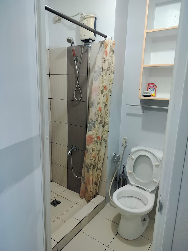 Luxurious City Lights View Condo for Rent in Quezon City
