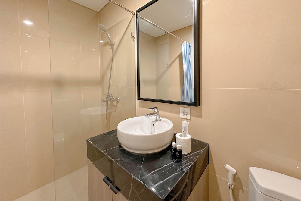 1Br Good Designed At Grand Sungkono Lagoon Apartment